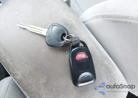 2009 Hyundai Elantra Gls z USA, uszkodzony, nr VIN KMHDU46DX9U636109